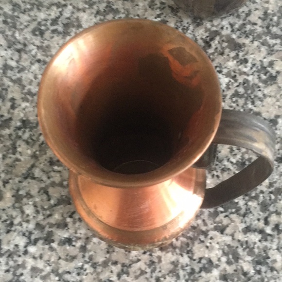 Antique Hammered Copper Pitcher Vase. - Picture 5 of 8